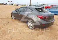 2017 Mazda 3 photo