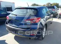 2017 Mazda 3 фото