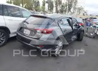 2017 Mazda 3 фото