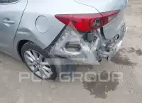 2017 Mazda 3 photo