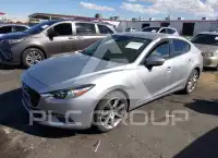 2017 Mazda 3 photo
