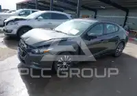 2017 Mazda 3 photo