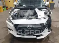 2017 Mazda 3 photo
