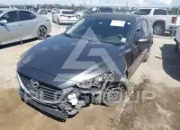 2017 Mazda 3 photo