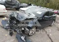 2017 Mazda 3 photo