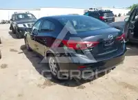 2017 Mazda 3 photo