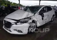 2017 Mazda 3 photo