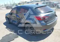 2017 Mazda 3 photo