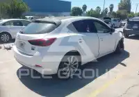 2017 Mazda 3 фото