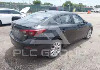 2017 Mazda 3 photo