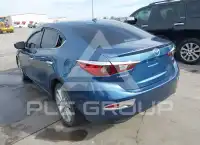 2017 Mazda 3 photo