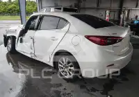 2017 Mazda 3 photo