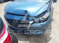 2017 Mazda 3 photo