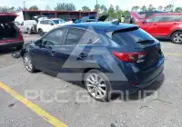 2017 Mazda 3 photo