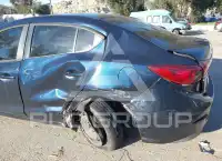 2017 Mazda 3 photo