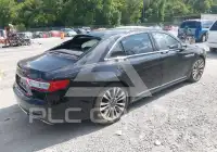 2017 Lincoln Continental photo