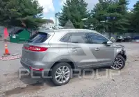 2017 Lincoln MKC photo