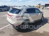 2017 Lincoln MKC photo