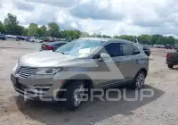 2017 Lincoln MKC photo