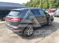 2017 Lincoln MKC photo