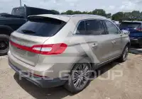 2017 Lincoln MKX photo