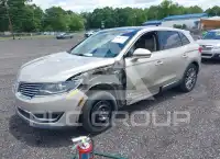 2017 Lincoln MKX photo