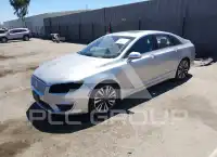 2017 Lincoln MKZ photo