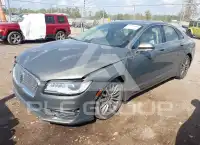 2017 Lincoln MKZ photo