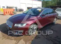 2017 Lincoln MKZ photo