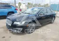 2017 Lincoln MKZ photo