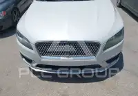 2017 Lincoln MKZ photo