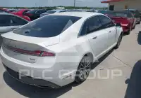 2017 Lincoln MKZ photo