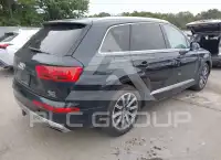 2017 Audi Q7 photo