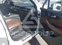 2017 Audi Q7 фото