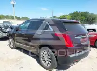 2017 Cadillac XT5 photo