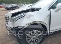 2017 Cadillac XT5 photo