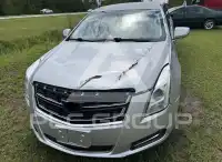 2017 Cadillac XTS photo