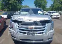 2017 Cadillac ESCALADE фото