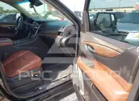 2017 Cadillac ESCALADE фото