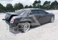 2017 Chrysler 300 фото