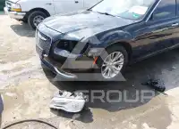 2017 Chrysler 300 фото