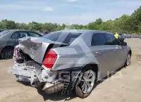 2017 Chrysler 300 фото