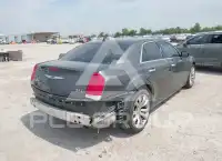 2017 Chrysler 300 photo