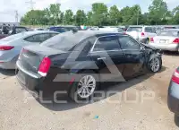 2017 Chrysler 300 photo