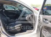 2017 Chrysler 300 фото