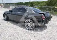 2017 Chrysler 300 фото