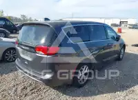 2017 Chrysler PACIFICA photo