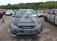2017 Chrysler PACIFICA photo