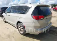 2017 Chrysler PACIFICA photo