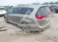 2017 Chrysler PACIFICA фото